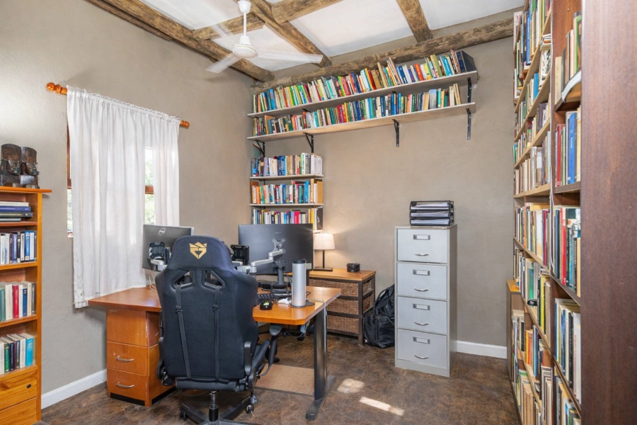 5 Bedroom Property for Sale in Melodie North West